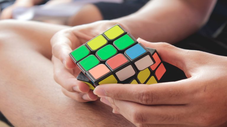 Easy Ways of How To Solve A Rubik’s Cube